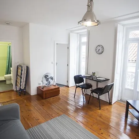 アパート Bairro Alto Modern Apart. 3rd Floor *